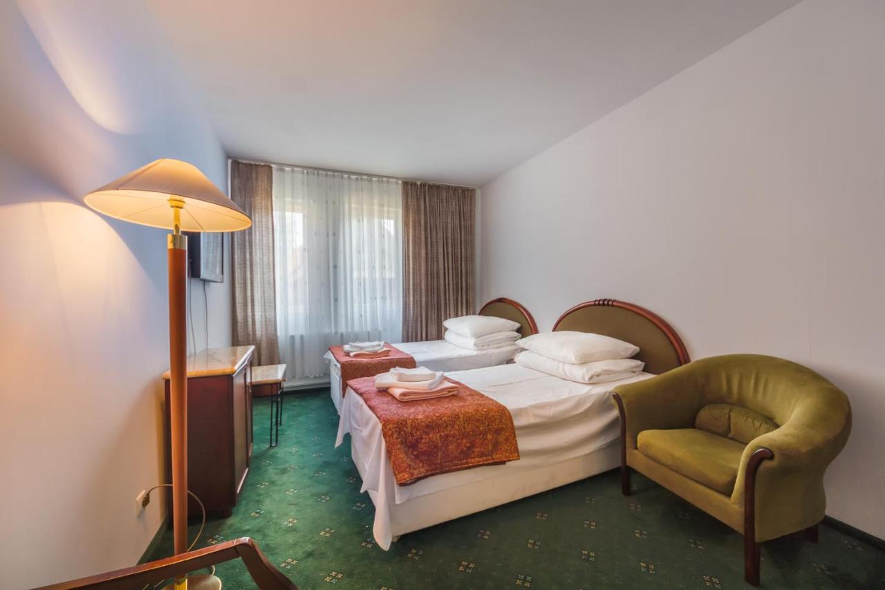 Hotel Delfin Krynica Morska Exteriér fotografie